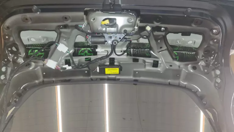 Шумоизоляция двери Changan UNI-V-3