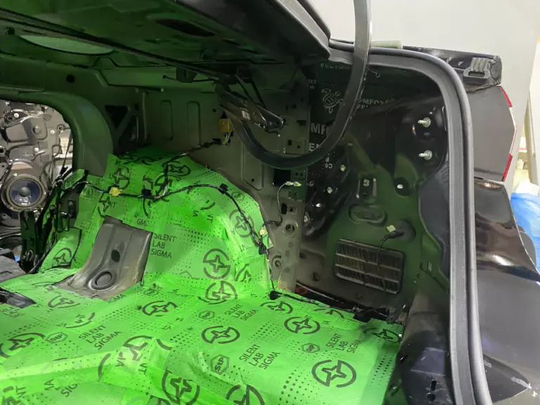 Шумоизоляция багажника Ford Mondeo-6