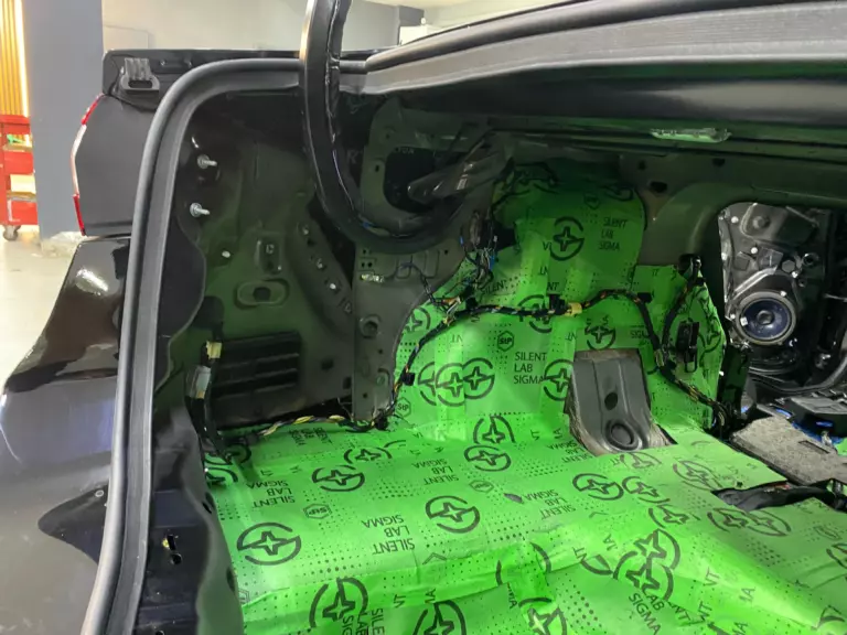 Шумоизоляция багажника Ford Mondeo-7