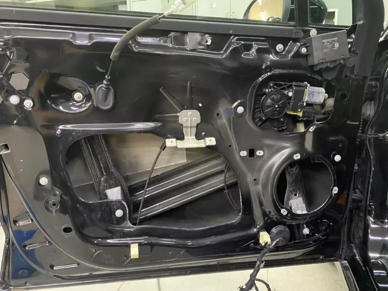 Шумоизоляция дверей Ford Mondeo-1