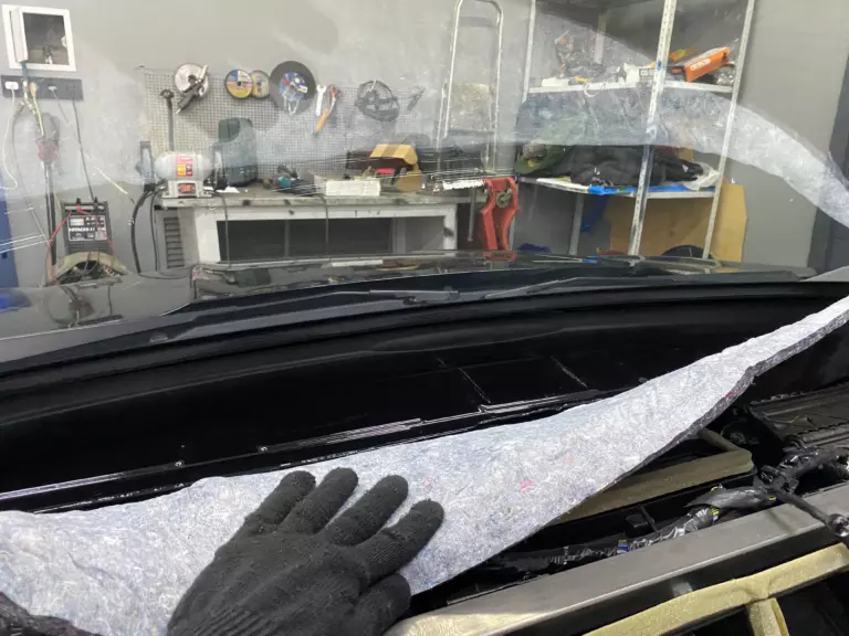 Шумоизоляция торпедо Ford Mondeo-1