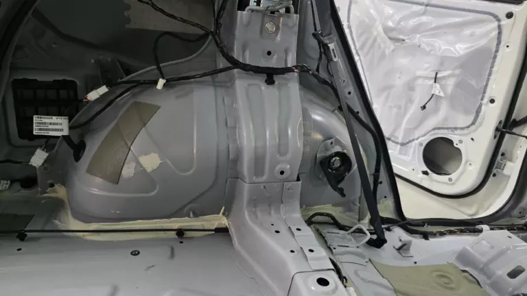 Шумоизоляция багажника Gag gs3 2024-4