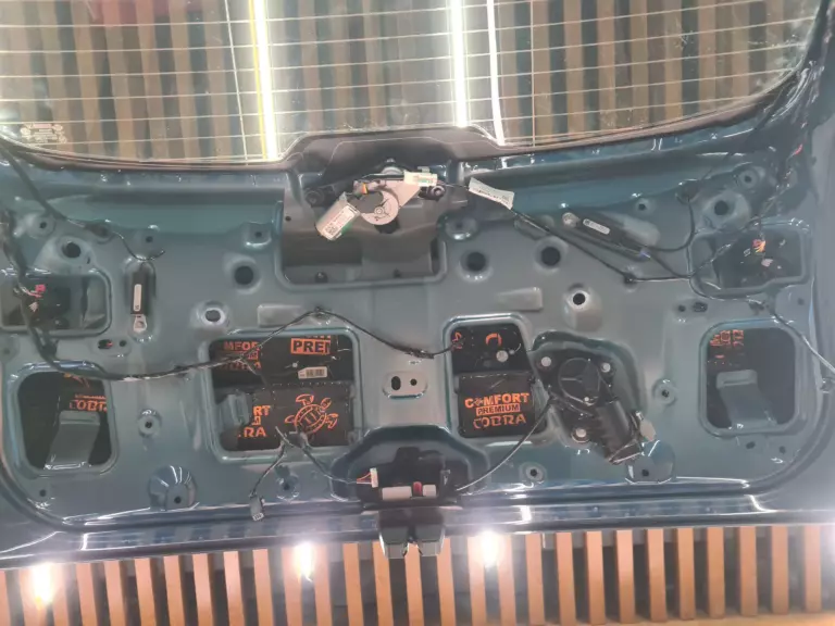 Geely Monjaro баг 8