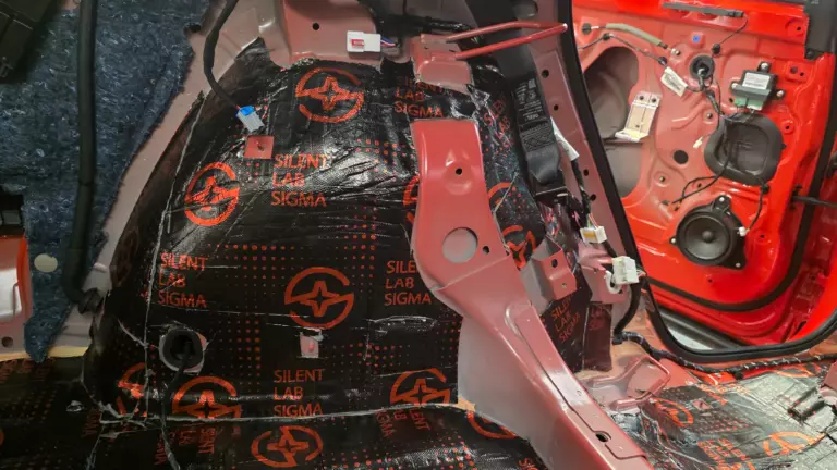 Шумоизоляция багажника Geely Tugella Knewstar 001-7