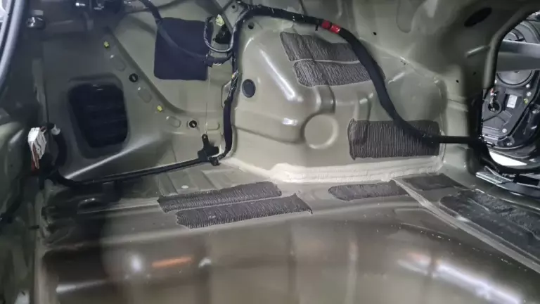 Шумоизоляция багажника Hyundai Sonata-3