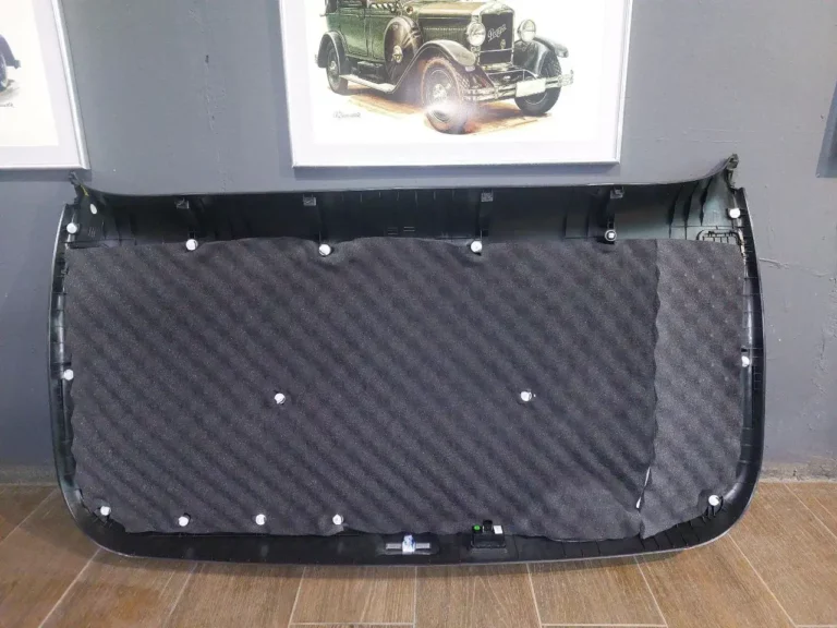 Шумоизоляция дверей KIA Carnival-2