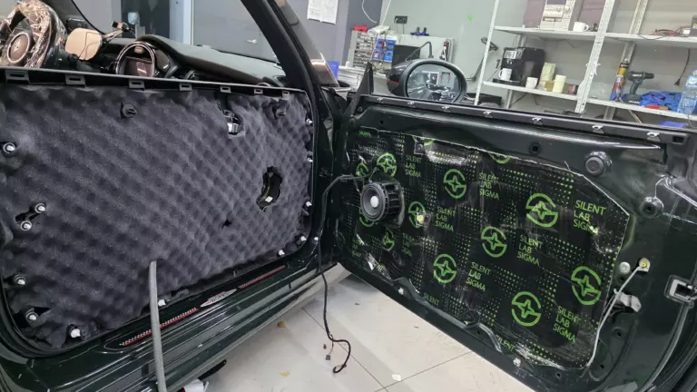 Шумоизоляция дверей Mini Cooper Clubman-4