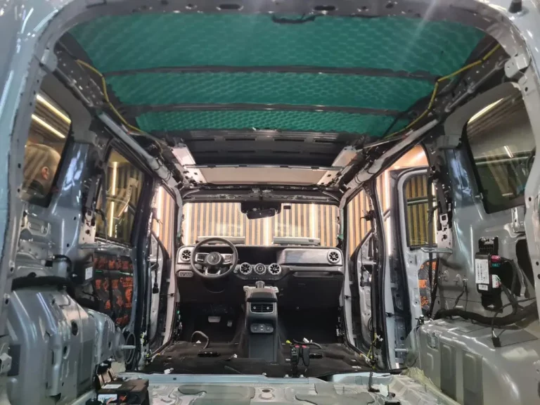 Шумоизоляция потолка автомобиля TANK