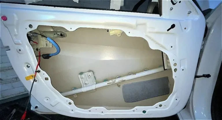 Шумоизоляция двери Hyunda Elantra 2020-1