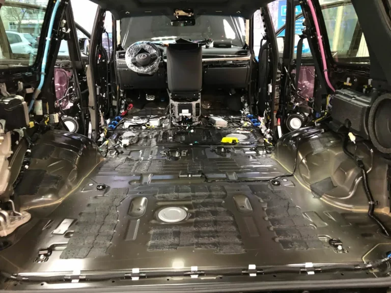 Шумоизоляция пола 1 Lexus LX 570 2020