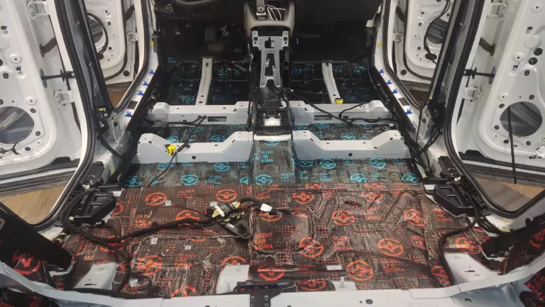 Шумоизоляция пола Citroen C5 Aircross-2