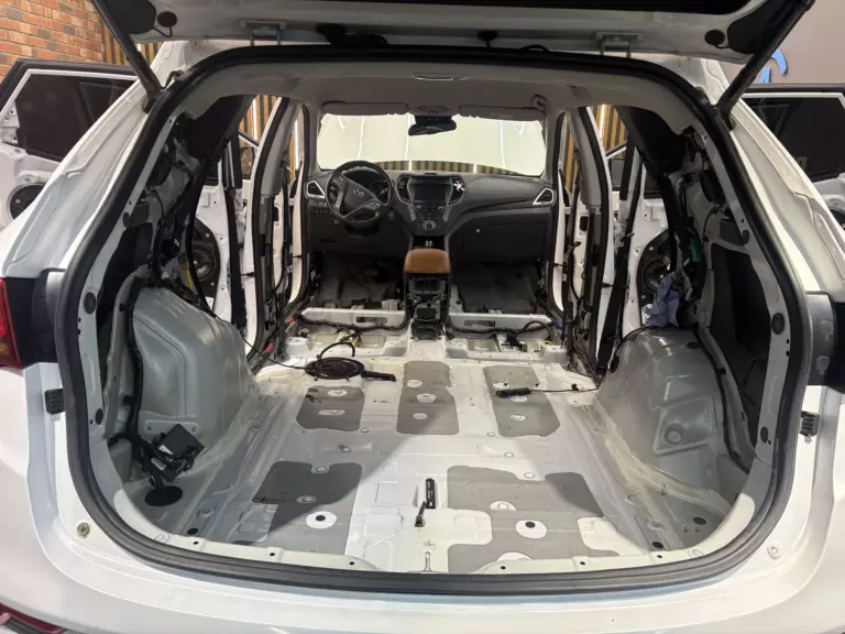 Шумоизоляция пола Hyundai Santa Fe-1